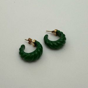 Mejuri croissant dome hoop earrings - green